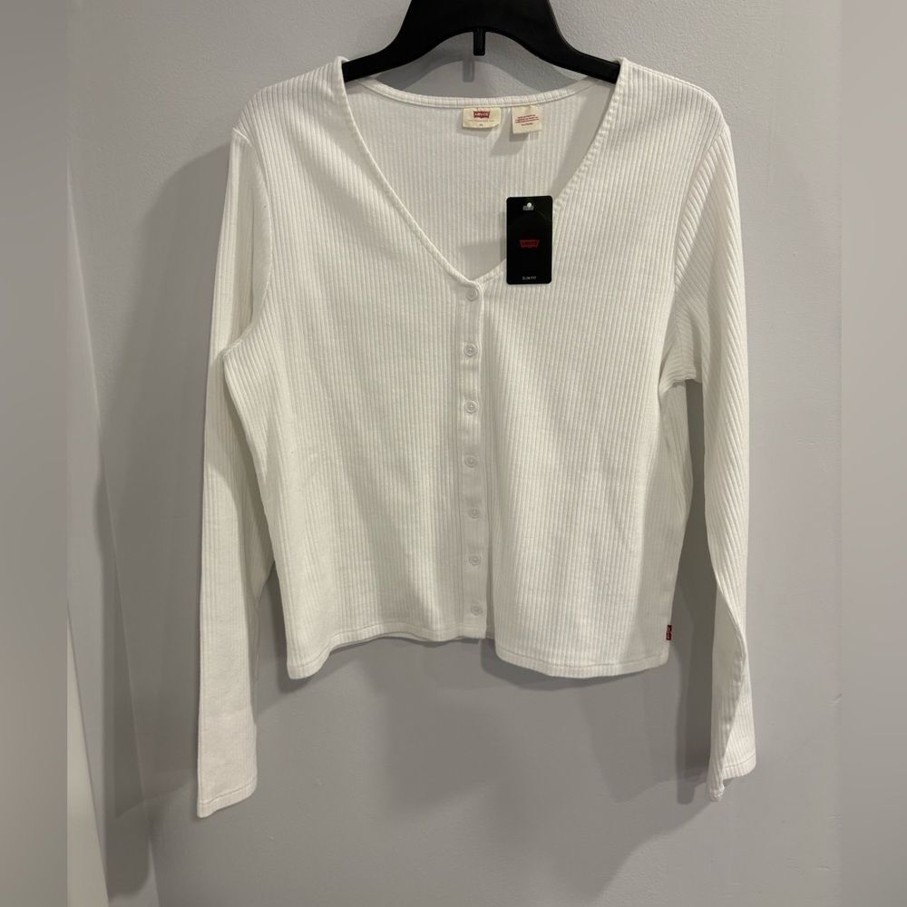 Levi's Women's Classic White Button-Down Shirt